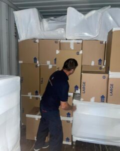 removals-boxes-on-the-vehicle